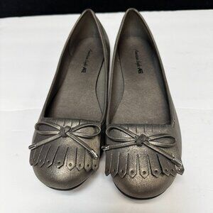 NEW American Eagle Shoes Ballet Flat Bow/Tassel Accent Pewter - Sz 8